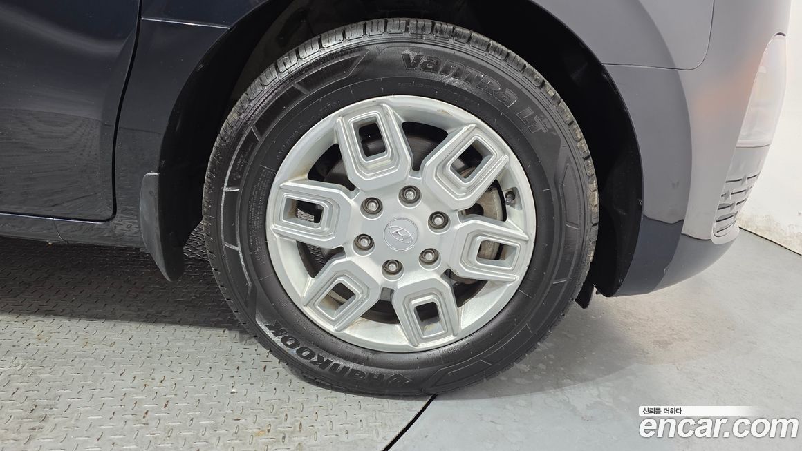 Hyundai Staria 2023