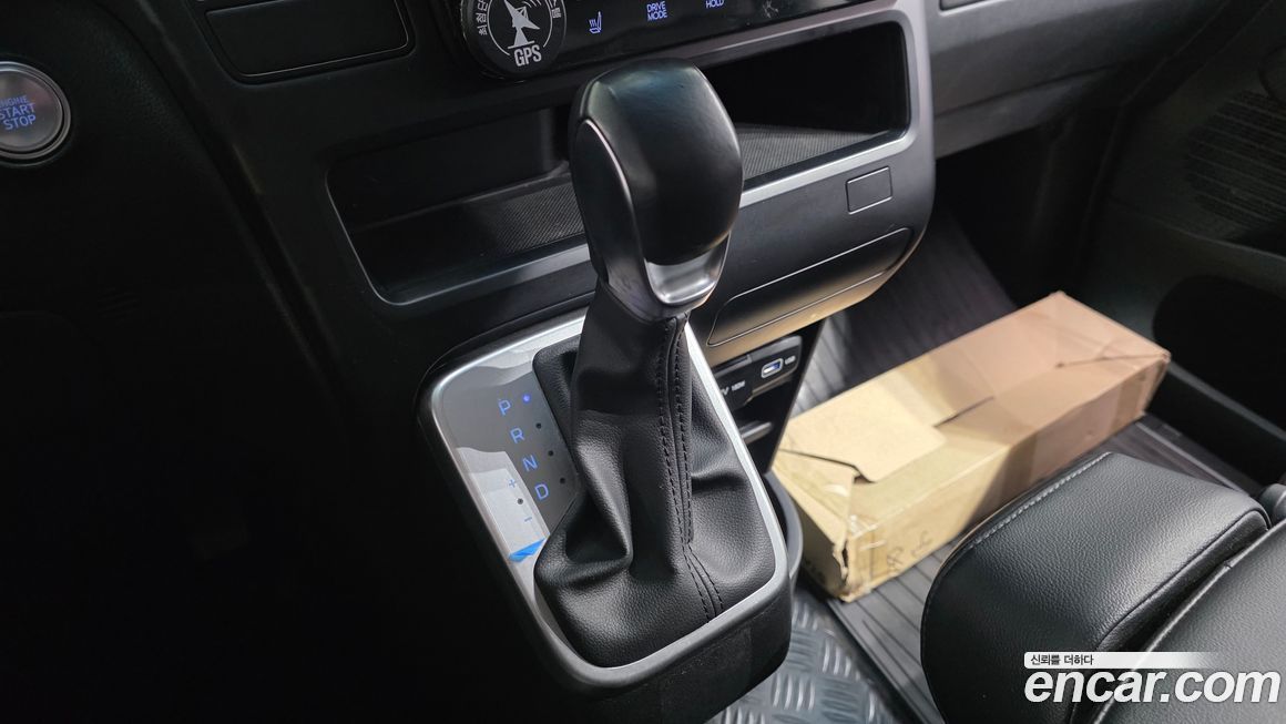 Hyundai Staria 2023