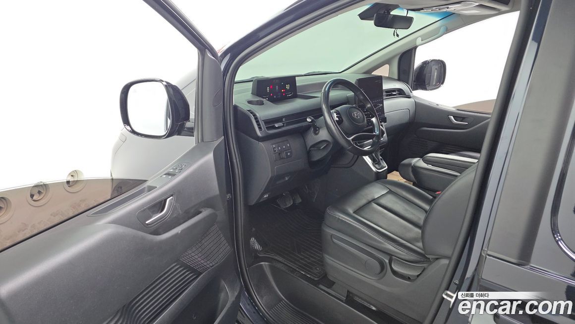 Hyundai Staria 2023