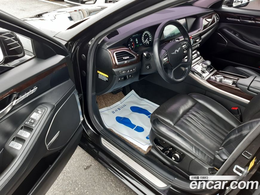 Genesis EQ900 2018