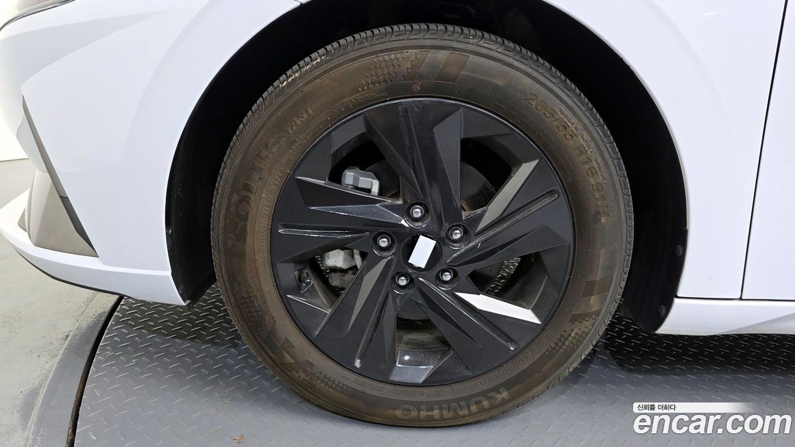 Hyundai AVANTE 2023