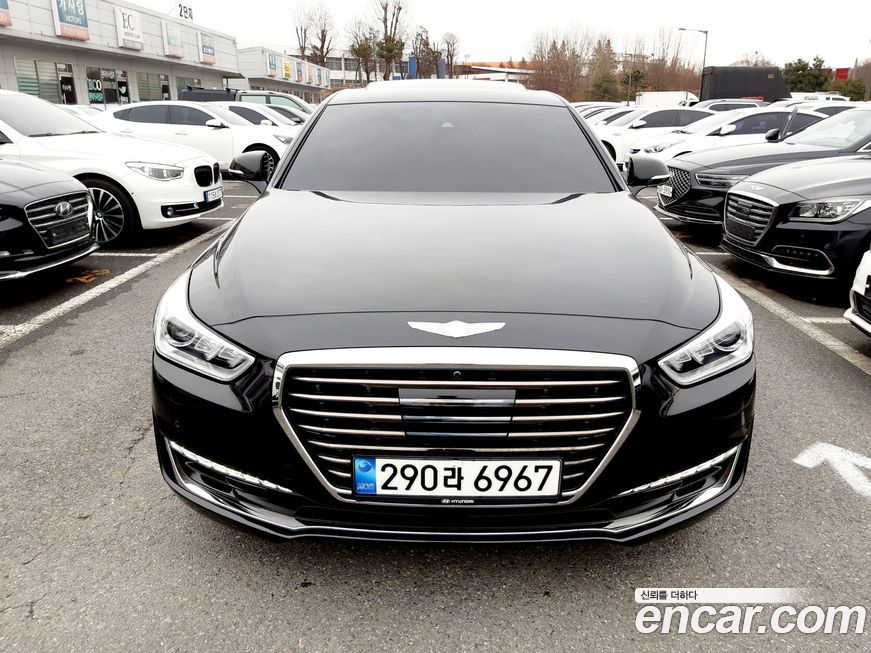 Genesis EQ900 2018