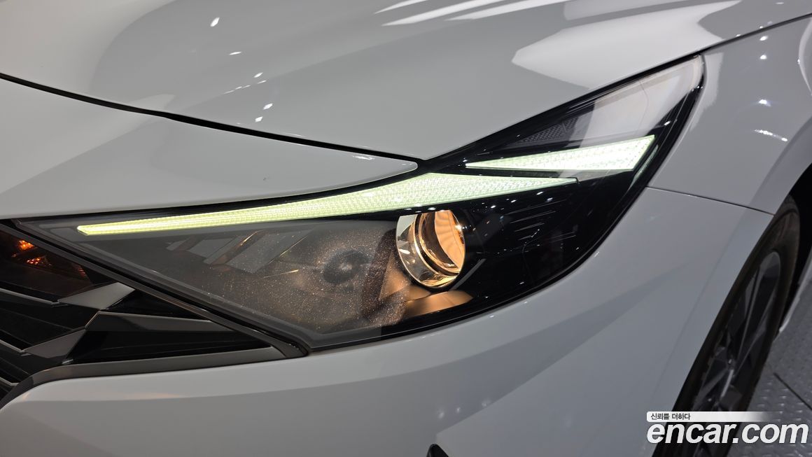 Hyundai AVANTE 2023