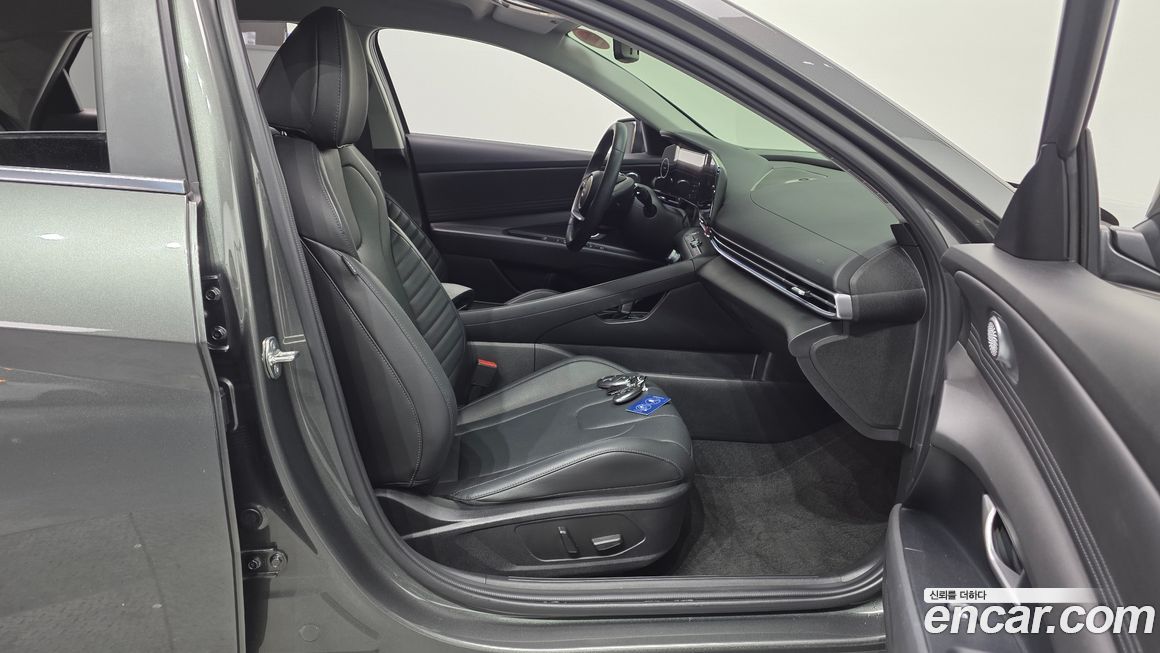 Hyundai AVANTE 2024