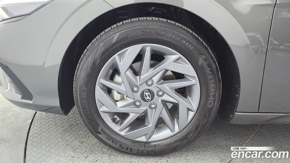 Hyundai AVANTE 2024