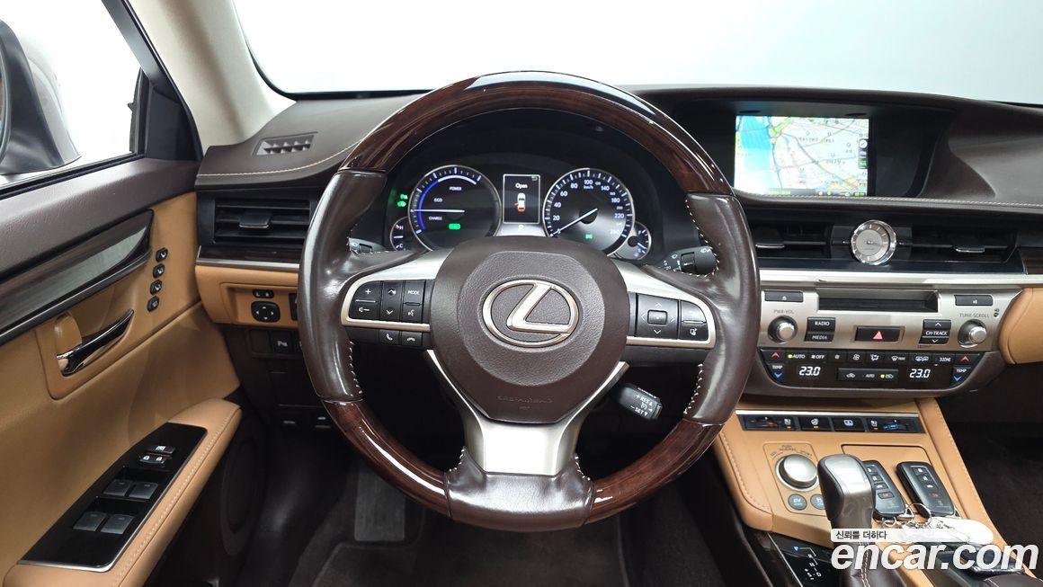Lexus ES 2018