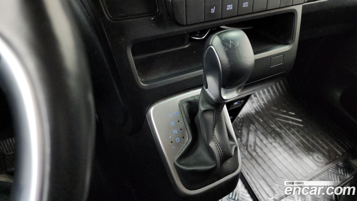 Hyundai Staria 2023