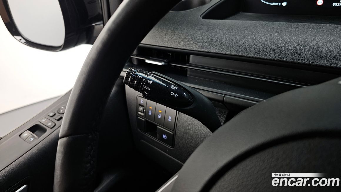Hyundai Staria 2025