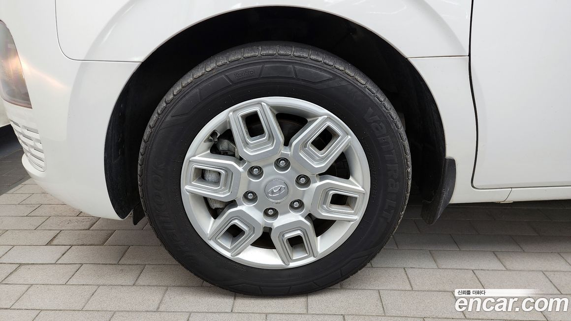 Hyundai Staria 2023