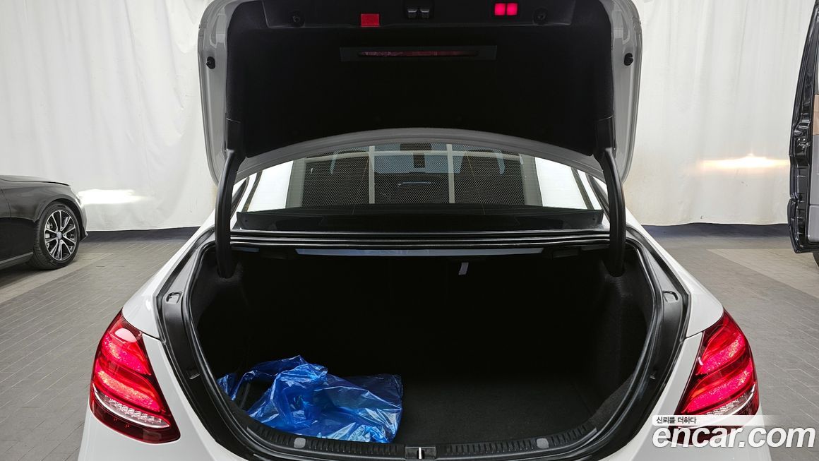 Mercedes-Benz E-Class 2020