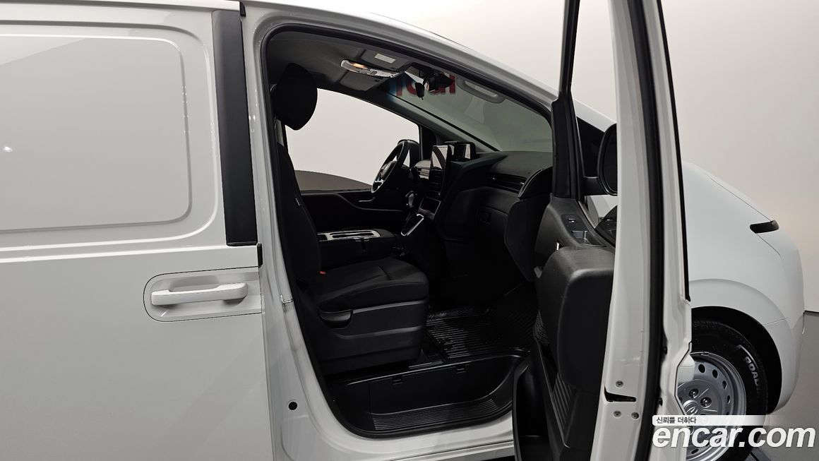 Hyundai Staria 2024