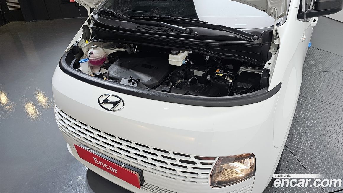 Hyundai Staria 2024