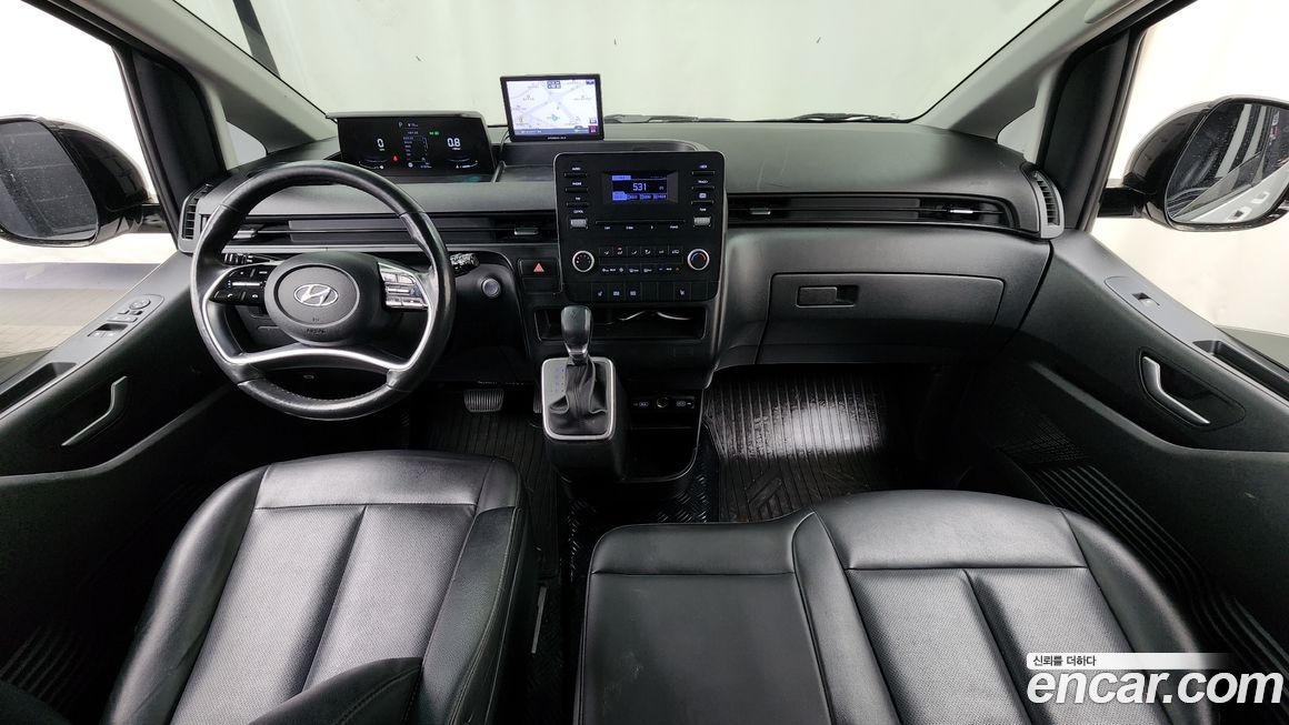 Hyundai Staria 2023