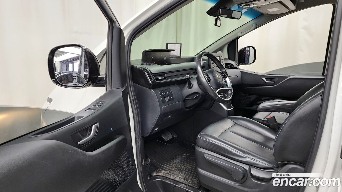 Hyundai Staria 2023