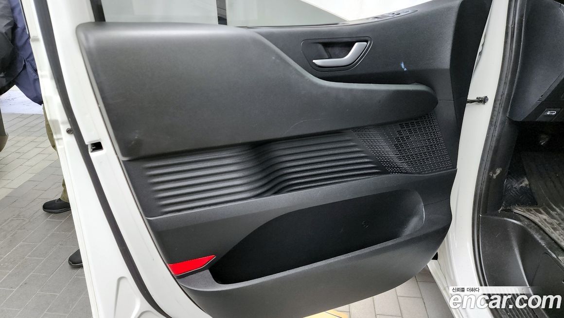Hyundai Staria 2023