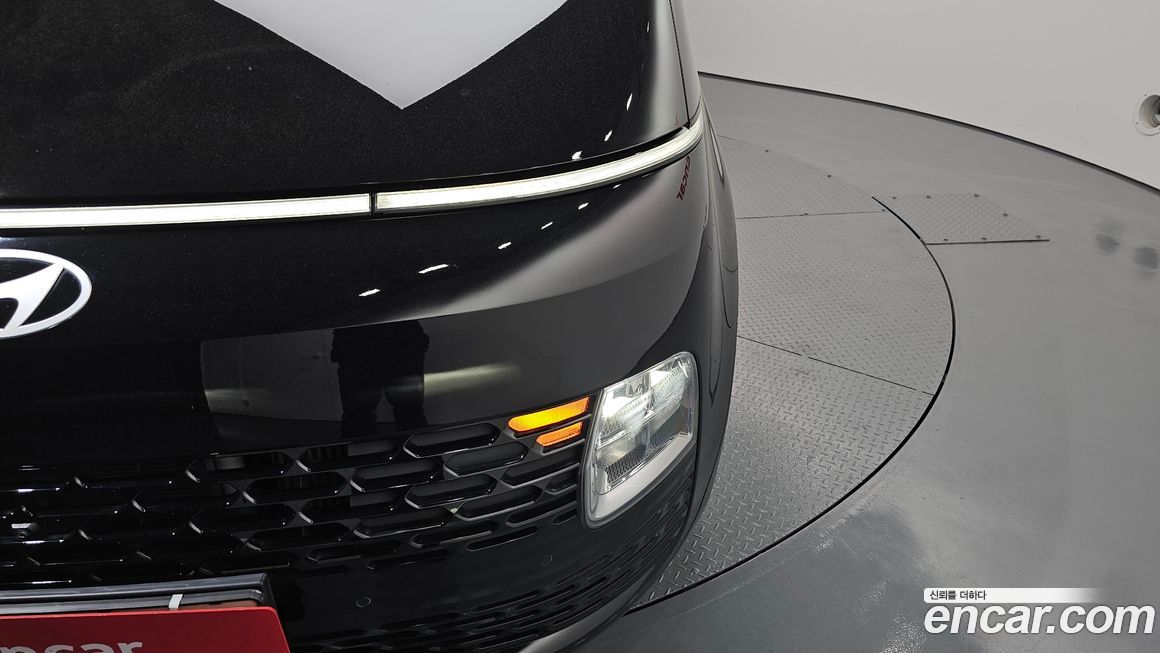 Hyundai Staria 2025