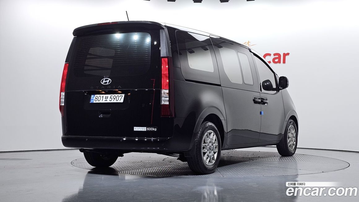 Hyundai Staria 2025