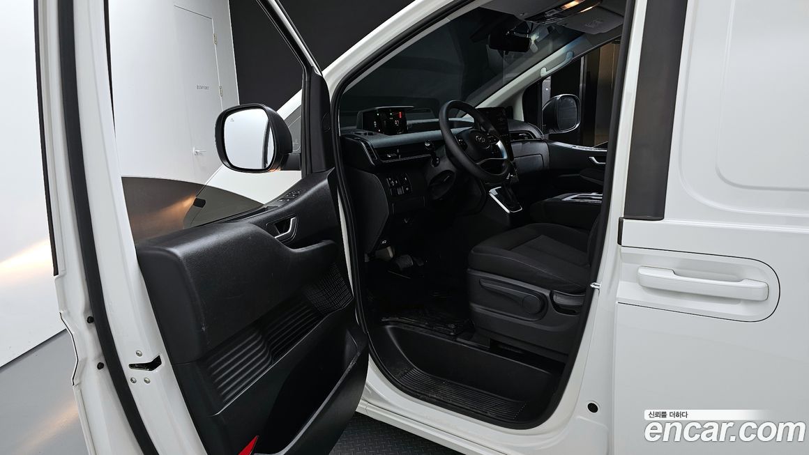 Hyundai Staria 2024