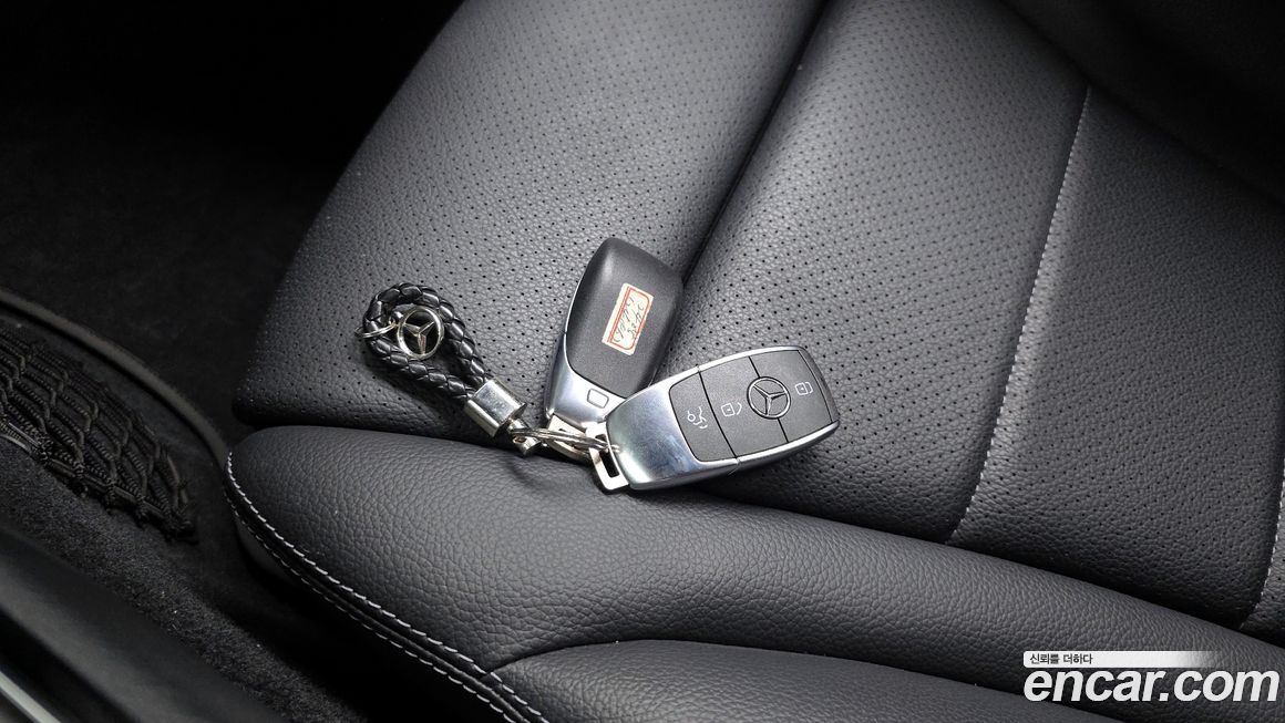 Mercedes-Benz C-Class 2021