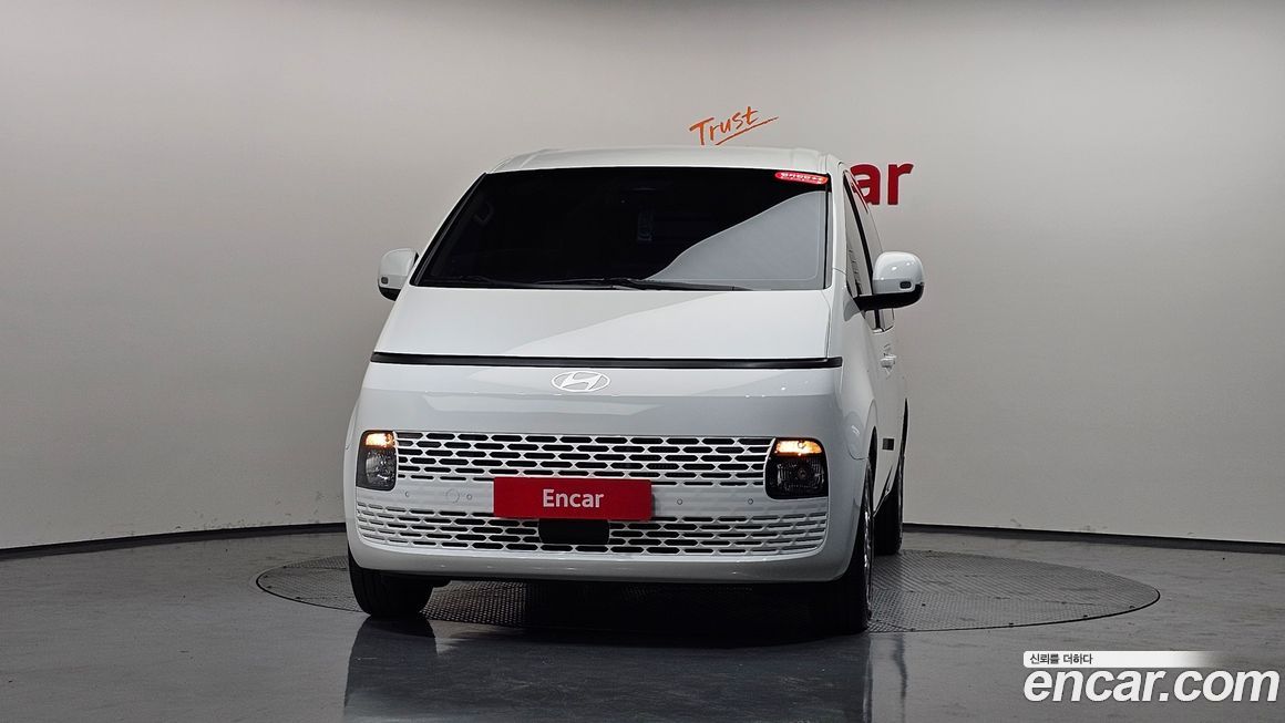 Hyundai Staria 2025
