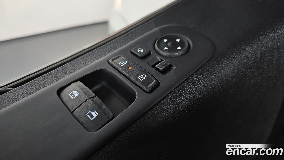 Hyundai Staria 2025