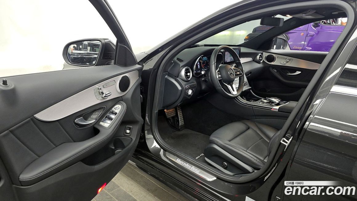 Mercedes-Benz C-Class 2021