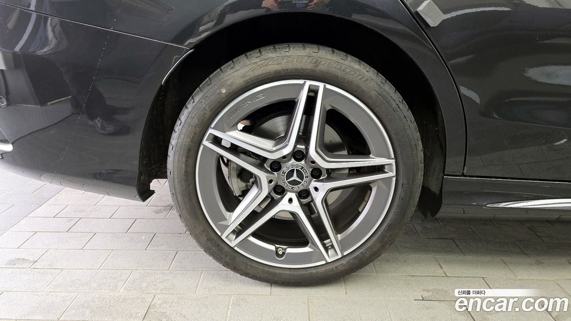 Mercedes-Benz C-Class 2021