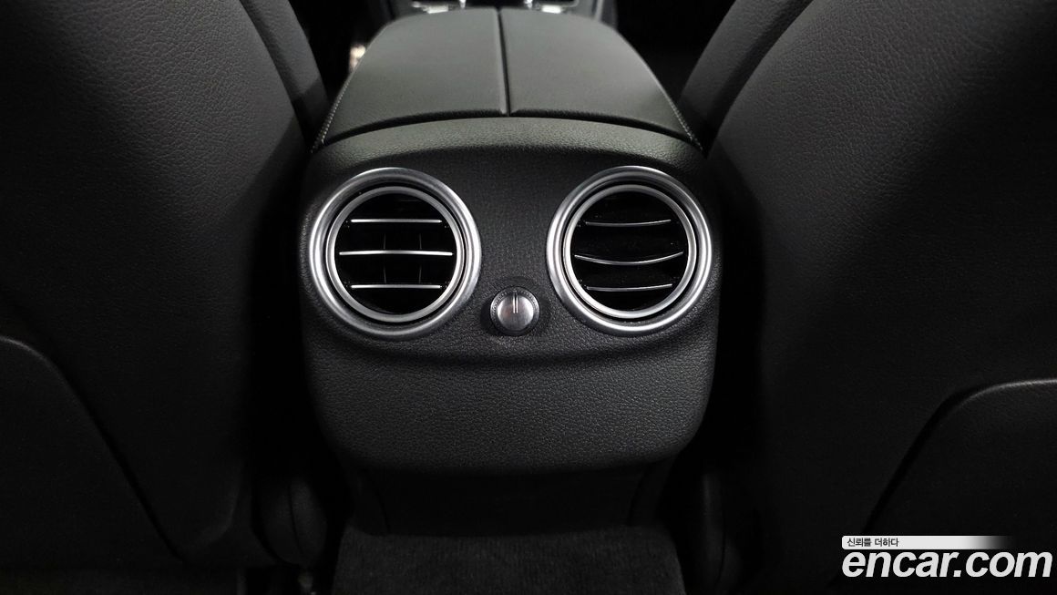 Mercedes-Benz C-Class 2021