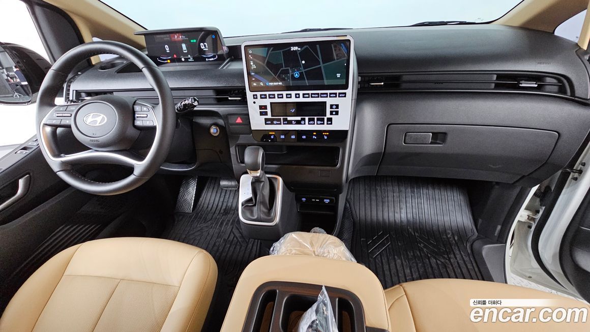 Hyundai Staria 2025