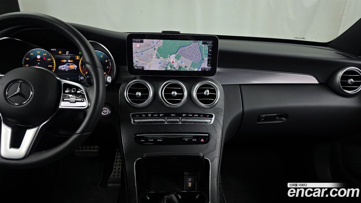 Mercedes-Benz C-Class 2021