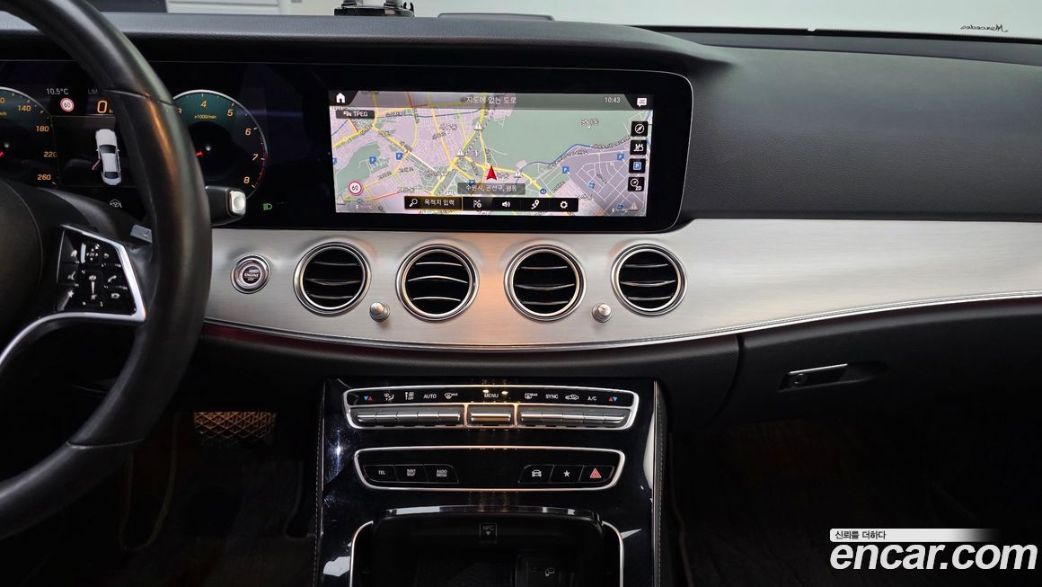 Mercedes-Benz E-Class 2021
