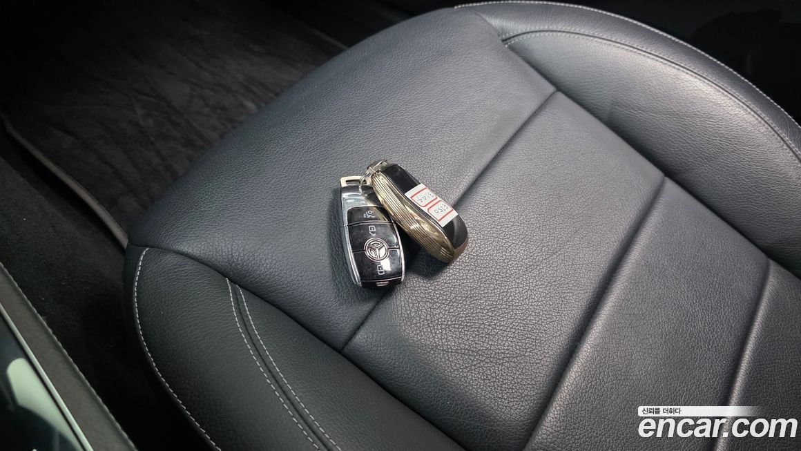 Mercedes-Benz E-Class 2021