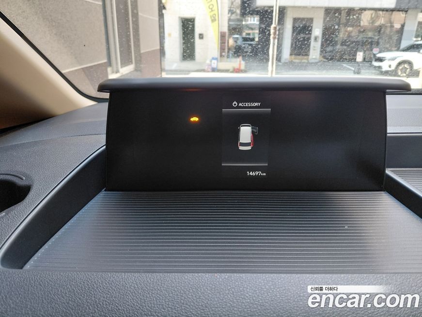 Hyundai Staria 2025