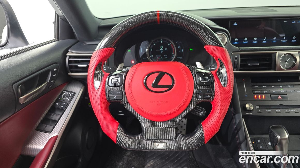 Lexus IS 2019