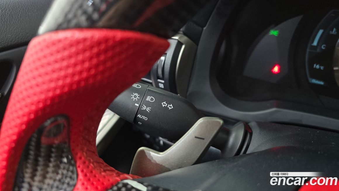 Lexus IS 2019
