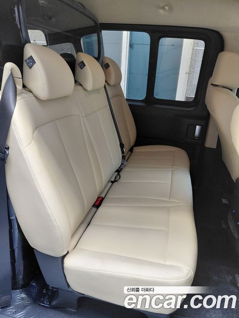 Hyundai Staria 2025
