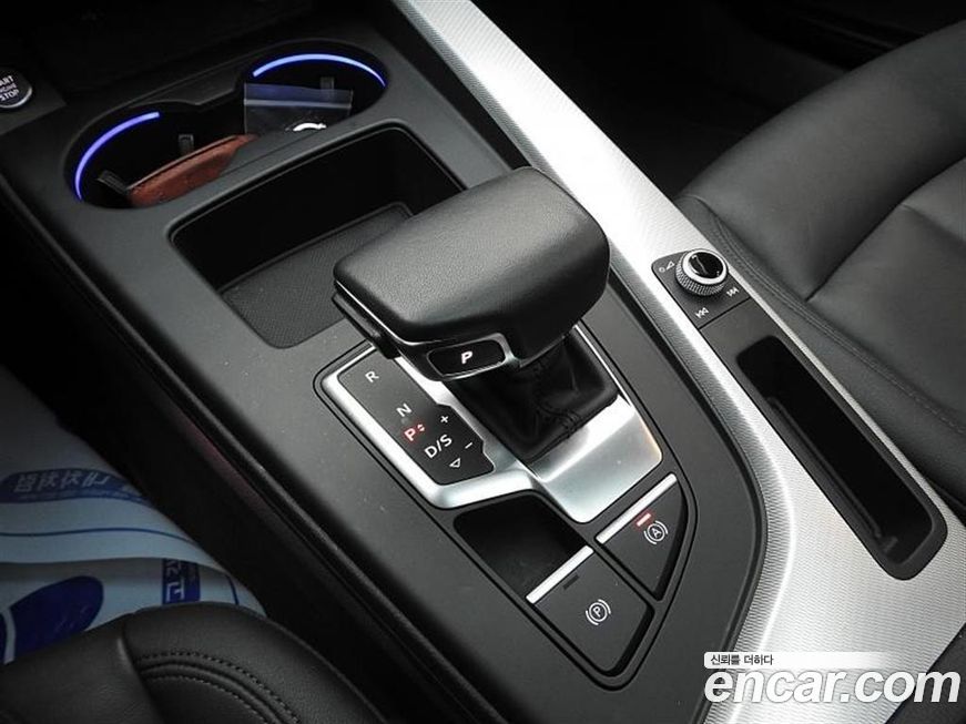 Audi A4 2023