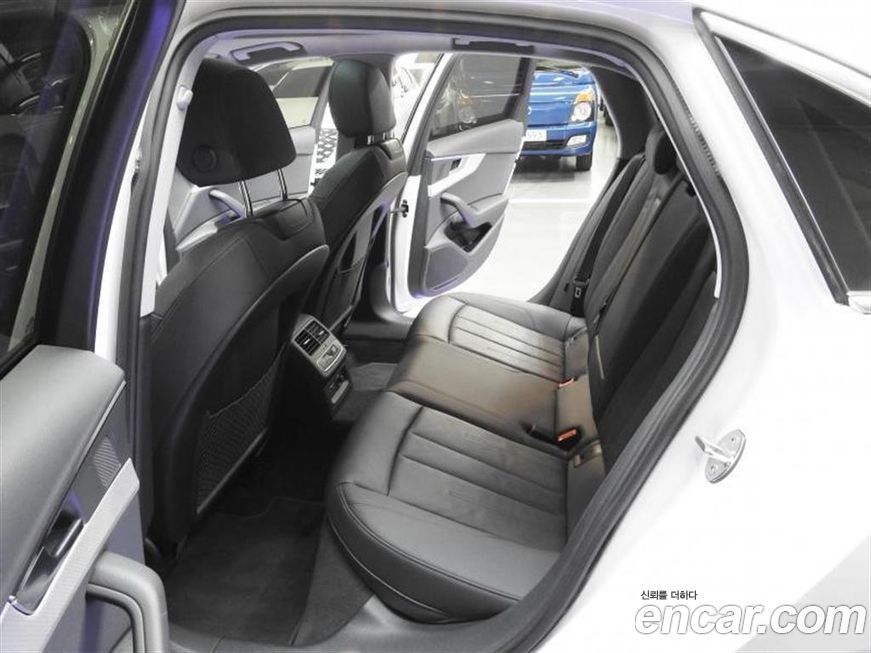 Audi A4 2023