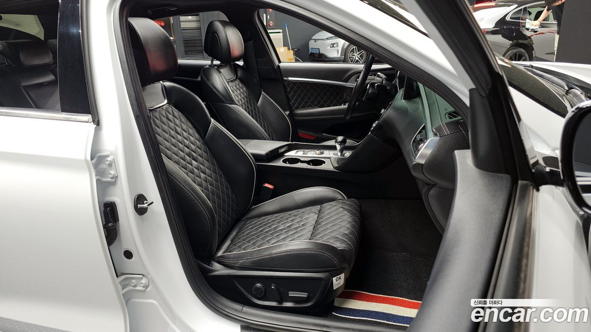 Genesis G70 2020