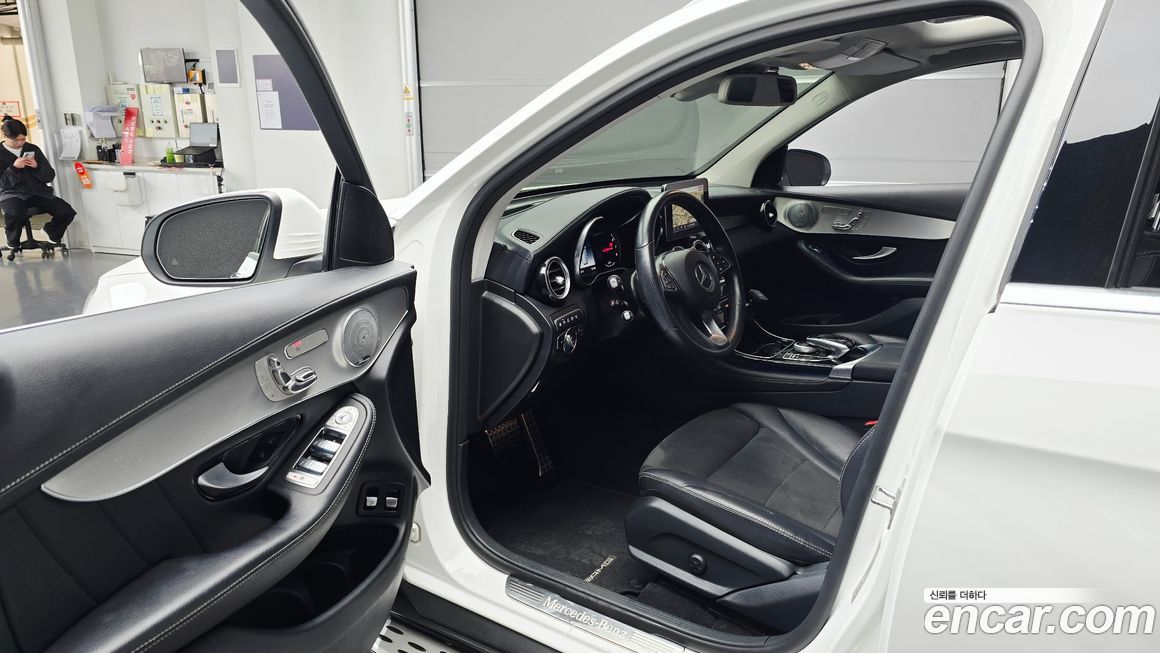 Mercedes-Benz GLC-Class 2018