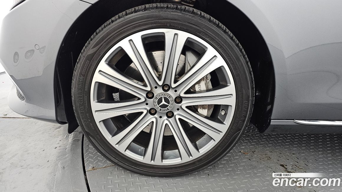 Mercedes-Benz E-Class 2020