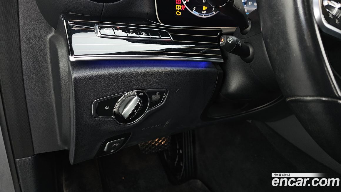 Mercedes-Benz E-Class 2020