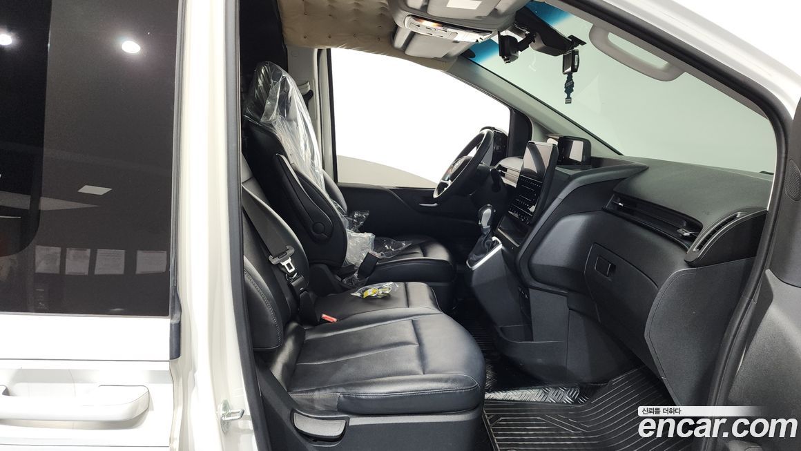 Hyundai Staria 2023