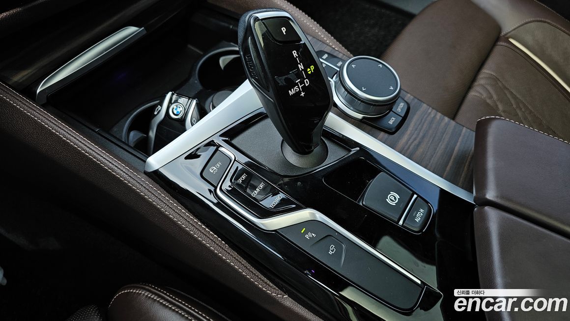 BMW 5-Series 2019