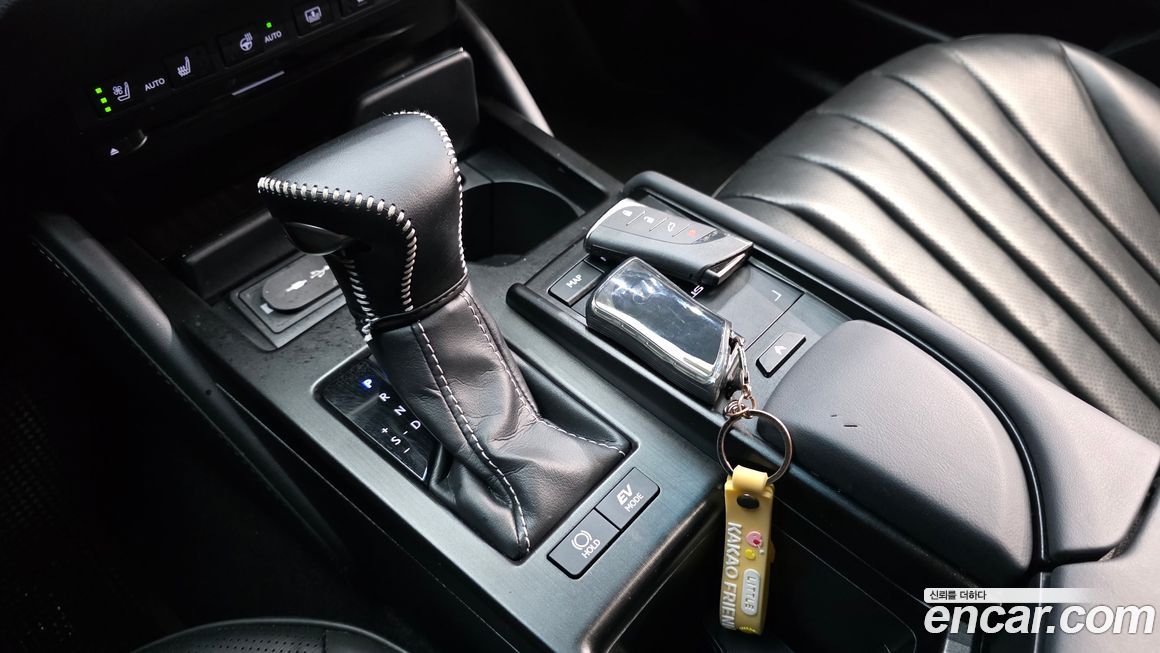 Lexus ES 2019