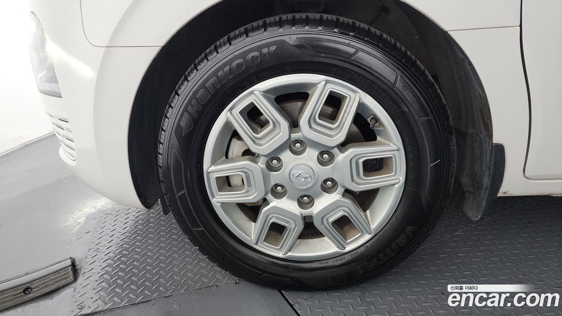 Hyundai Staria 2023