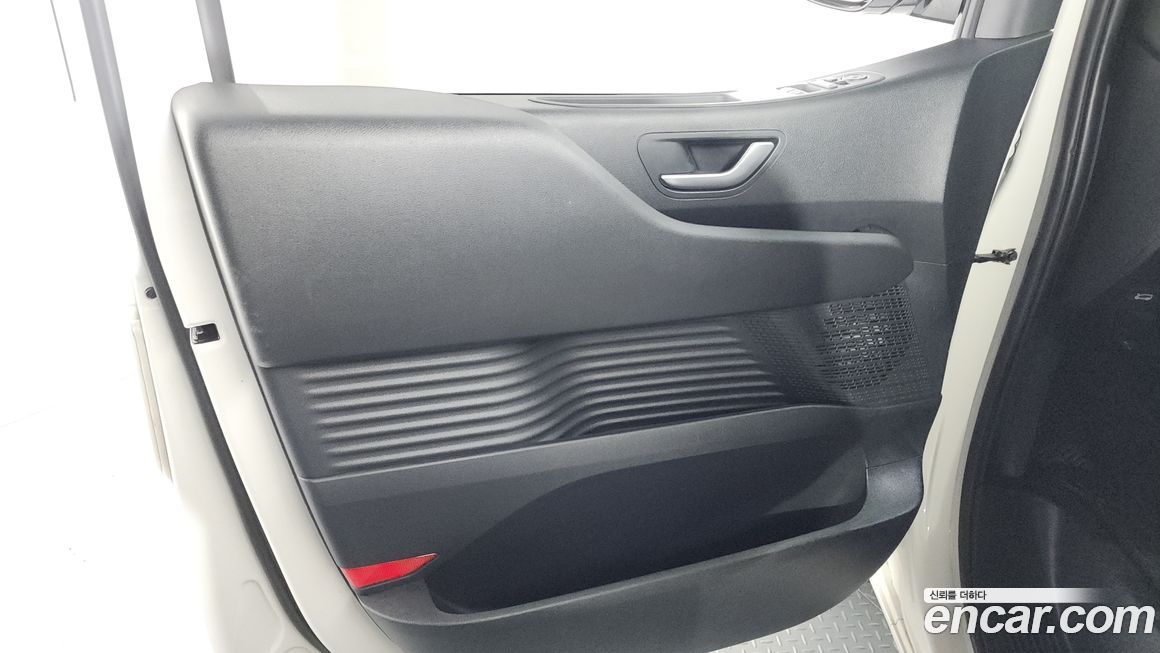 Hyundai Staria 2023