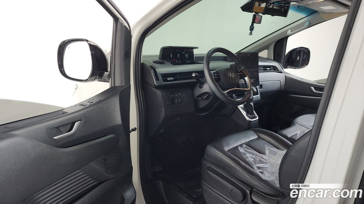 Hyundai Staria 2023