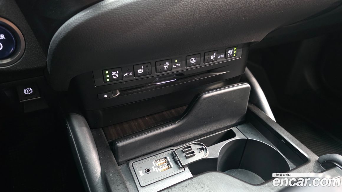Lexus ES 2019