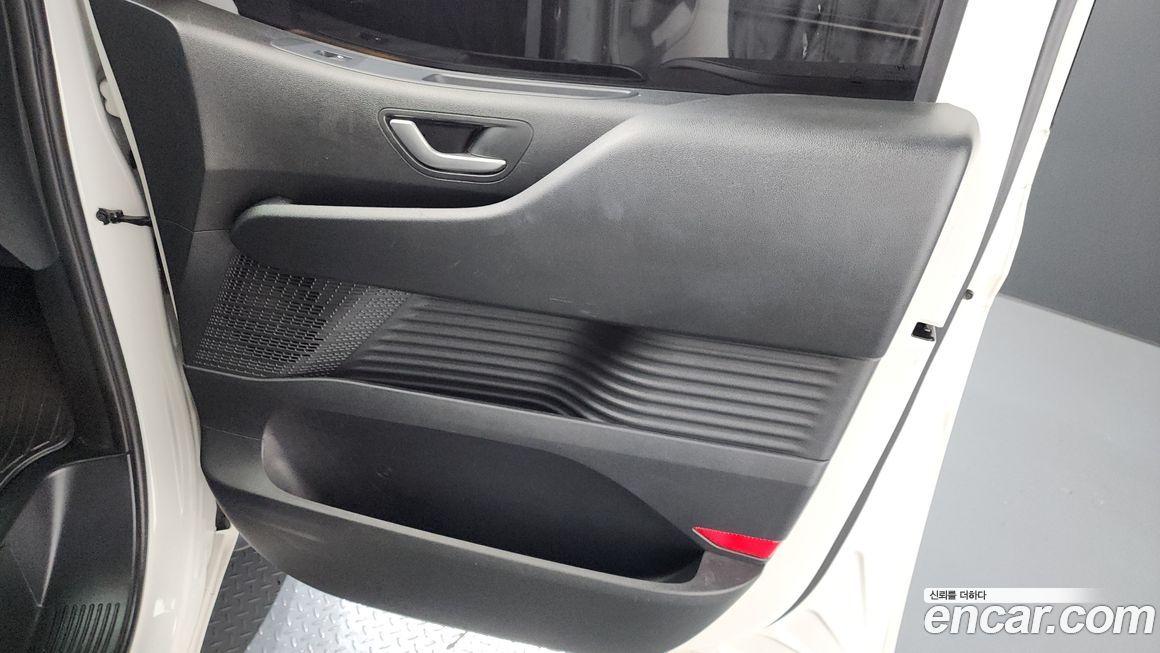 Hyundai Staria 2023